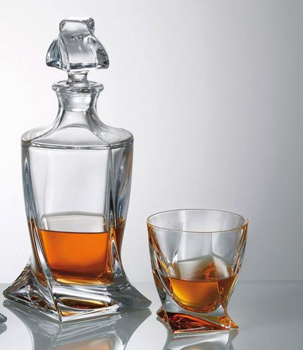 QUADRO whiskey decanter